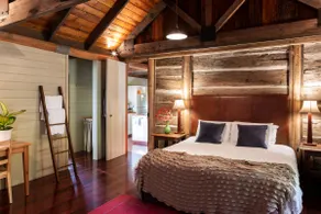 1860 Luxury Accommodation - Image 3