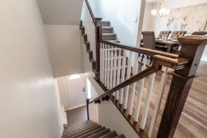 Central Jelly Bean Row Style Home - Image 4