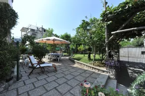 Estate4home - Orange Dreams - Image 2