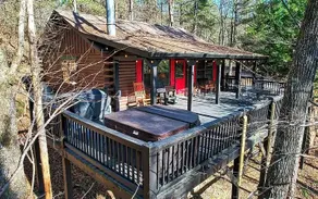 Cozy 2 bedroom Cabin w/hot tub! - Image 5