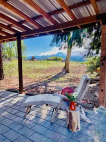 Red Barn Retreat, hot tub, patio, valley views - Image 2