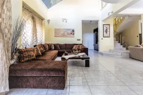 VIP Villa Valous Jacuzzi, BBQ and Garden - Image 4