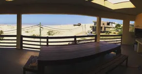 A five-bedroom house with a swimming pool, facing the sea - Image 3