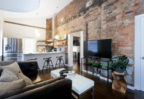 ♥♥ #1-Ranked Parkside Condo w/ Large Private Patio - Image 2