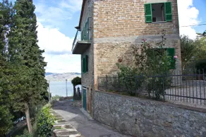 Terrace on the Lake - Image 5