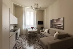 Alighieri Theatre Charming Suite - Image 2