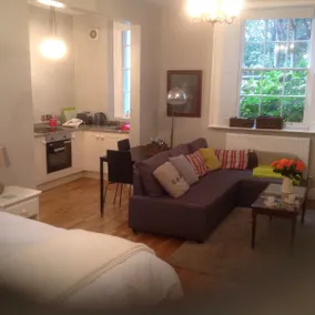 Ludwick Apartment - Image 5