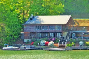 Cozy Lake Lure Getaway - Dogs Stay Free - Image 2