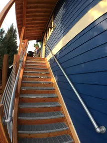 Thoughtfully designed guest house in town - Image 3