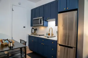 Sprawling Studio + BEST local eats & by Downtown - Image 3