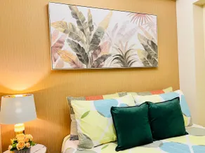 Classy 1BR Suite w/ Skyline View + Netflix - Image 3