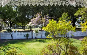 Beautiful Sanctuary with Tranquil Gardens in Perth - Image 3