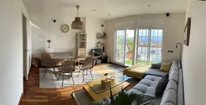 Beautiful penthouse with a hot tub 20 minutes from the Delta - Image 3