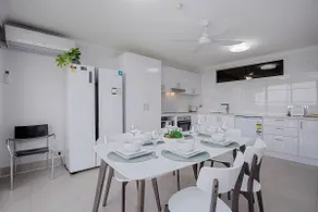 Central,Amazing views 3 BED with 2 free car spaces - Image 5