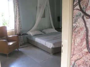 Old cottage in Town - Image 3