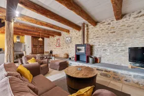 Holiday home with private terrace - Image 2