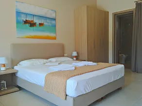 Minimalistic Apartment Near the Sea - Image 2