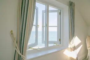 Beachside Home on SW coast path, Lizard Peninsula - Image 3