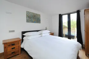 The 2nd Apartment - Image 5