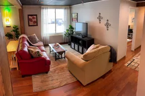 Black Jacks Downtown Loft - Image 5