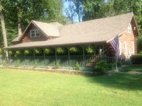 Acorn Resort, a Unique Retreat Cabin on 13 acres. - Image 4