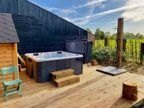 The Zandhoef, Luxury Finnish Kota with private Jacuzzi - Image 2