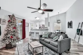 ★Modern Green Cove Springs 7Beds Fence Garage Beach45min★1 of 7 local properties - Image 2