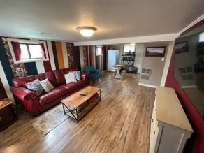 Alluring One Bedroom Apartment in Perfect Location - Image 5