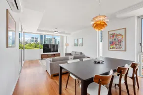 Entire Unit - 2 Pools - Sauna - Park - CBD Views - Baby Ready - Image 2