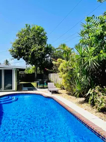 Family Home w/Pool Under a Mile to Beach/Golf - Image 2