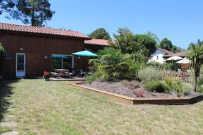 Small wooden house - Image 2