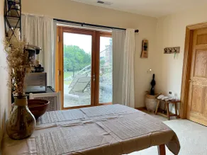 Farmstead getaway, Penn State access, RV parking! - Image 3