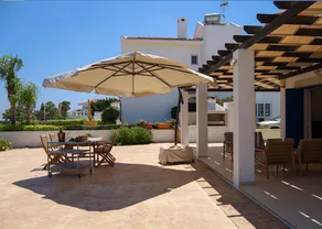 Phaedrus Living: Seaside Luxury Villa Anafi - Image 5