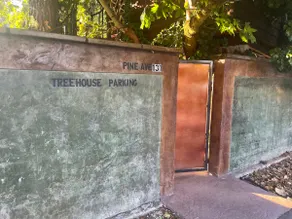 Treehouse Getaway near redwoods - Image 3