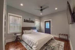 The Monty #1- Luxury Downtown, near the River Walk - Image 4