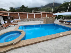 Luxurious Villa, 7 Bedroom, Heated Pool, Free WiFi - Image 2
