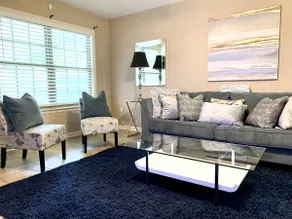 Unit C Stylish & Comfortable 2 bedroom/2 baths - Image 2