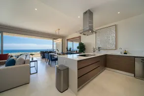Infinity Pool, Ocean Views & Quiet Luxury - Image 5
