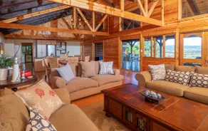 Large holiday home overlooking the Knysna Lagoon - Image 5