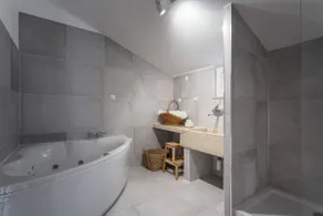 The Island Place - Image 4