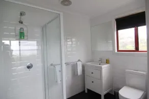 DOLPHIN LOOKOUT COTTAGE - amazing views of the Bay of Fires - Image 4