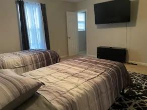 Cozy 2BR Near Atlanta|Sleeps 5|Free Parking - Image 5