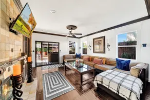 HUGE Luxury Home..LARGE SALT WATER POOL&SPA.15 min to wineries. - Image 4