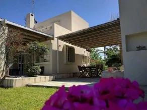 Heaven! Prime location, relaxing seafront property - Image 2