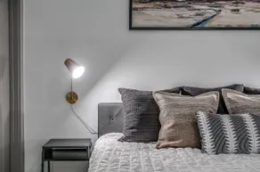 Upscale Condo in Melrose Avenue - Image 3