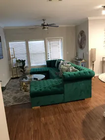 Luxury One Bedroom Apartment - Image 2