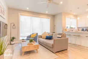 Premier Vacation Home steps to Skaha Lake - Image 2