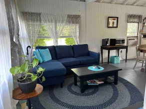 Charming Orchard Cottage on Lake Champlain Islands - Image 4