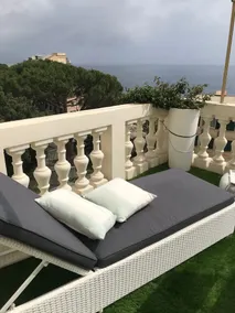 The terrace overlooking the sea - Image 3
