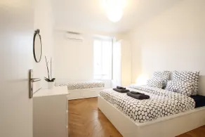 Spacious apartment in the center of Nice - Image 5